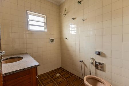 Casa à venda com 106m², 4 quartos e 2 vagasBanheiro Social 1