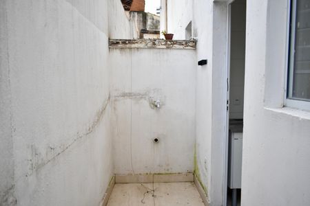 Quintal de kitnet/studio à venda com 0 quarto, 17m² em São Judas, São Paulo