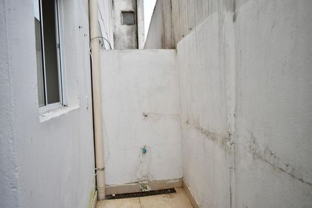 Quintal de kitnet/studio à venda com 0 quarto, 17m² em São Judas, São Paulo