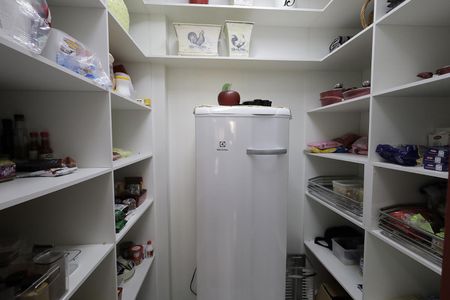 Apartamento à venda com 440m², 5 quartos e 4 vagasDespensa