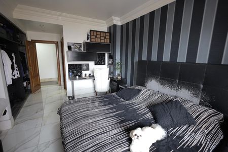 Apartamento à venda com 440m², 5 quartos e 4 vagasSuíte 1