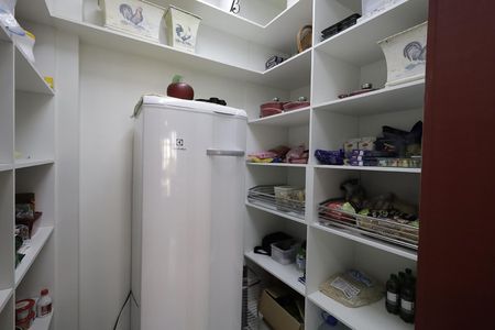 Apartamento à venda com 440m², 5 quartos e 4 vagasDespensa