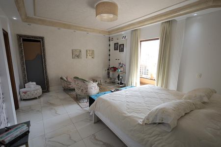 Apartamento à venda com 440m², 5 quartos e 4 vagasSuíte 2