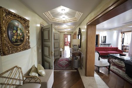 Apartamento à venda com 440m², 5 quartos e 4 vagasSaleta