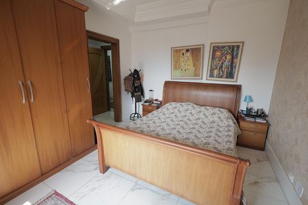 Apartamento à venda com 440m², 5 quartos e 4 vagasSuíte 3