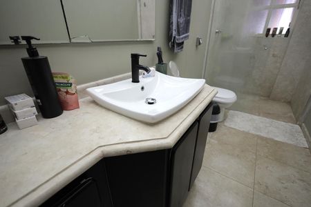 Apartamento à venda com 440m², 5 quartos e 4 vagasBanheiro Suíte 1