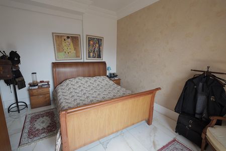 Apartamento à venda com 440m², 5 quartos e 4 vagasSuíte 3