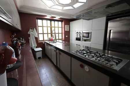 Apartamento à venda com 440m², 5 quartos e 4 vagasCozinha