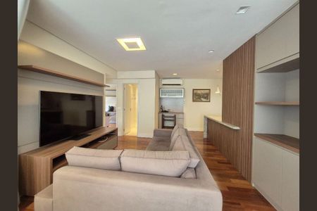 Apartamento à venda com 2 quartos, 74m² em Caxingui, São Paulo