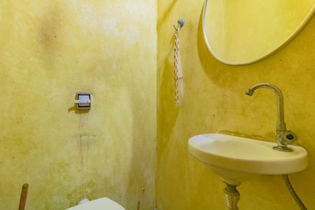 Casa à venda com 100m², 3 quartos e 2 vagas Casa à venda com 100m², 3 quartos e 2 vagasLavabo