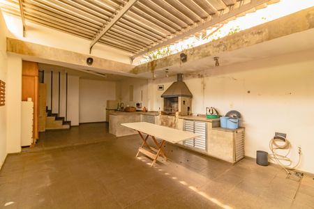 Casa à venda com 100m², 3 quartos e 2 vagas Casa à venda com 100m², 3 quartos e 2 vagasÁrea comum