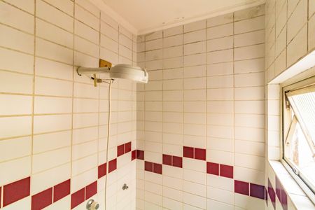 Casa à venda com 100m², 3 quartos e 2 vagas Casa à venda com 100m², 3 quartos e 2 vagasBanheiro Social