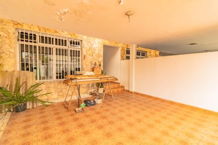 Casa à venda com 100m², 3 quartos e 2 vagas Casa à venda com 100m², 3 quartos e 2 vagasÁrea comum