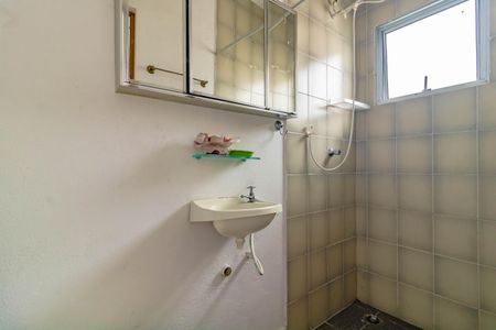 Casa à venda com 100m², 3 quartos e 2 vagas Casa à venda com 100m², 3 quartos e 2 vagasBanheiro de Serviço