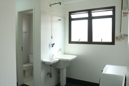 Apartamento à venda com 130m², 3 quartos e 2 vagasÁrea de Serviço