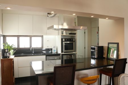 Apartamento à venda com 130m², 3 quartos e 2 vagasCozinha