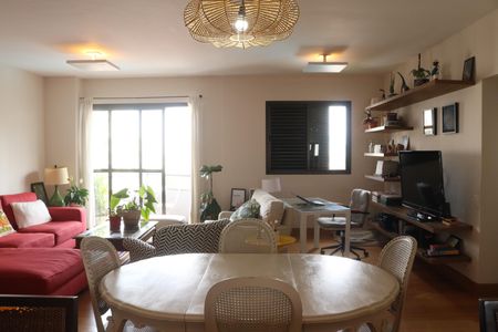 Apartamento à venda com 130m², 3 quartos e 2 vagasSala