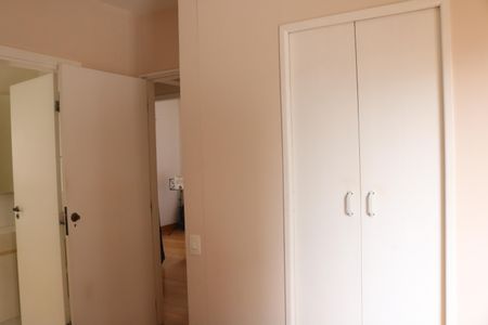 Apartamento à venda com 130m², 3 quartos e 2 vagasSuíte 2