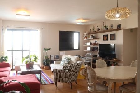 Apartamento à venda com 130m², 3 quartos e 2 vagasSala