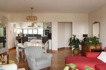Apartamento à venda com 130m², 3 quartos e 2 vagasSala