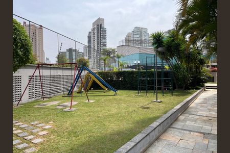 Apartamento à venda com 130m², 3 quartos e 2 vagasÁrea comum - Playground