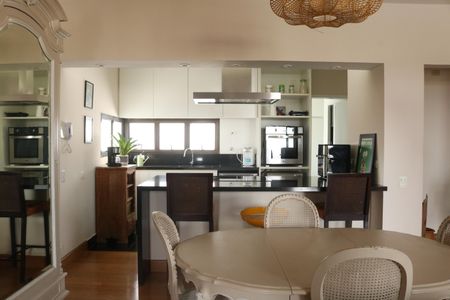 Apartamento à venda com 130m², 3 quartos e 2 vagasCozinha