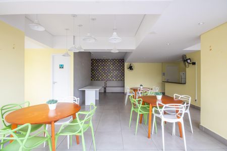 Apartamento para alugar com 56m², 2 quartos e 1 vagaÁrea comum - Salão de festas