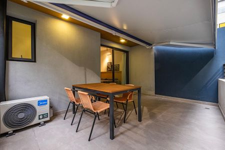Studio - Varanda de kitnet/studio para alugar com 1 quarto, 39m² em Sumarezinho, São Paulo