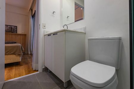 Banheiro Social de kitnet/studio para alugar com 1 quarto, 39m² em Sumarezinho, São Paulo