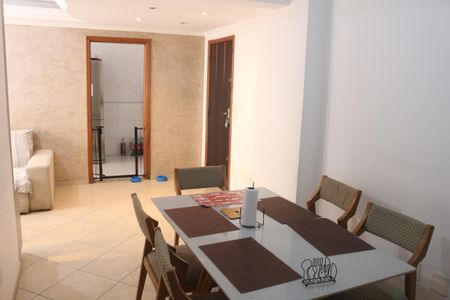 Sala de apartamento à venda com 2 quartos, 74m² em Olímpico, São Caetano do Sul