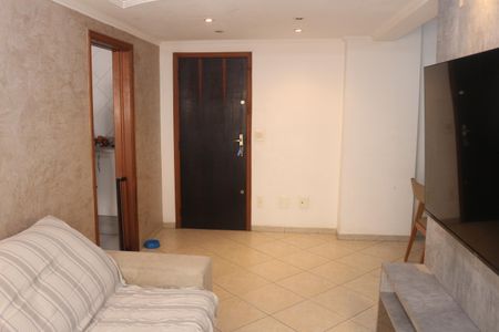 Sala de apartamento à venda com 2 quartos, 74m² em Olímpico, São Caetano do Sul