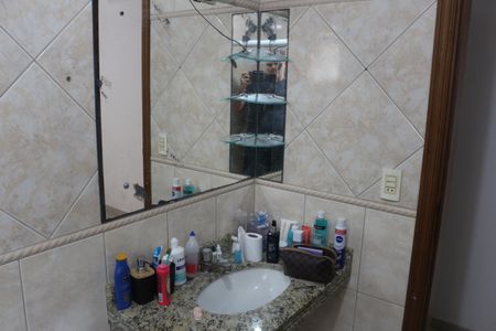 Apartamento à venda com 74m², 2 quartos e 1 vagaBanheiro da Suíte