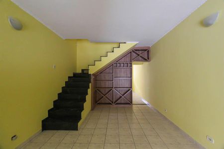 Casa à venda com 260m², 3 quartos e 2 vagas Casa à venda com 260m², 3 quartos e 2 vagasSala