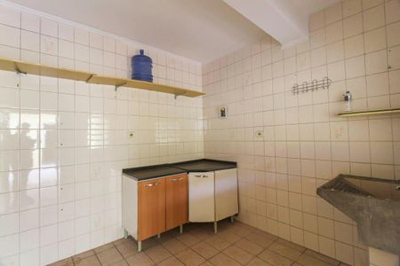 Casa à venda com 260m², 3 quartos e 2 vagas Casa à venda com 260m², 3 quartos e 2 vagasÁrea de Serviço