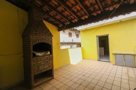 Casa à venda com 260m², 3 quartos e 2 vagas Casa à venda com 260m², 3 quartos e 2 vagasChurrasqueira