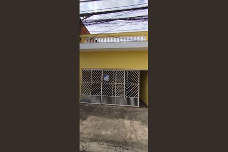 Casa à venda com 260m², 3 quartos e 2 vagas Casa à venda com 260m², 3 quartos e 2 vagasFachada