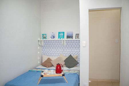 Quarto de casa para alugar com 1 quarto, 45m² em Comendador Soares, Nova Iguaçu