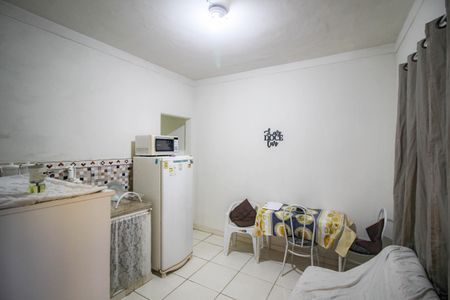Sala de casa para alugar com 1 quarto, 45m² em Comendador Soares, Nova Iguaçu