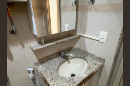 Apartamento à venda com 46m², 1 quarto e sem vaga Apartamento à venda com 46m², 1 quarto e sem vagaBanheiro social