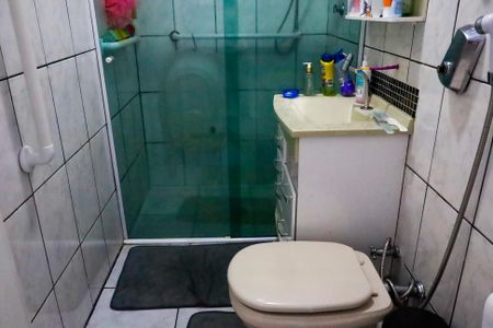 Casa à venda com 136m², 3 quartos e 2 vagas Casa à venda com 136m², 3 quartos e 2 vagasBanheiro Social