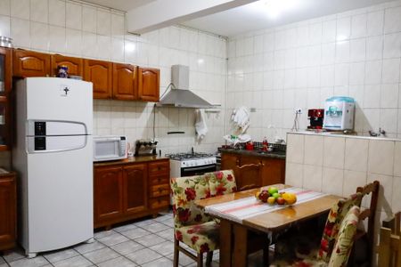 Casa à venda com 136m², 3 quartos e 2 vagas Casa à venda com 136m², 3 quartos e 2 vagasCozinha