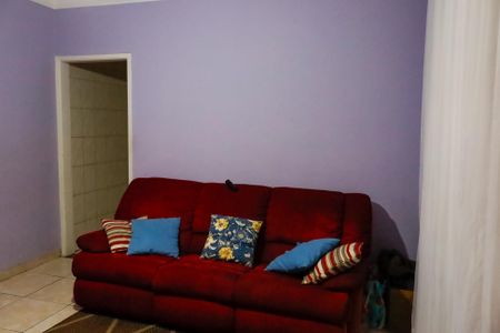 Casa à venda com 136m², 3 quartos e 2 vagas Casa à venda com 136m², 3 quartos e 2 vagasSala