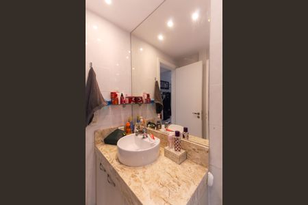 Apartamento à venda com 80m², 3 quartos e 2 vagasBanheiro