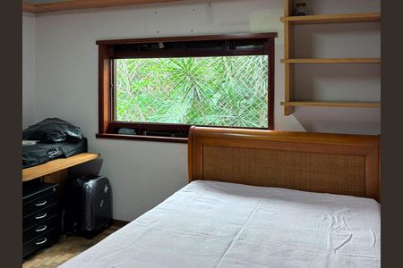 Casa à venda com 300m², 3 quartos e 7 vagasquarto 3_3