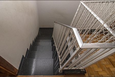 Casa à venda com 300m², 3 quartos e 7 vagasacesso para o piso inferior