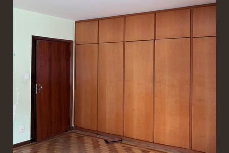 Casa à venda com 300m², 3 quartos e 7 vagasquarto 2_3