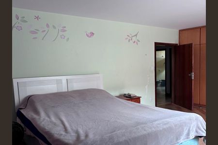 Casa à venda com 300m², 3 quartos e 7 vagasquarto 2_4