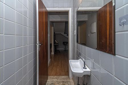 Casa à venda com 300m², 3 quartos e 7 vagaslavabo_4