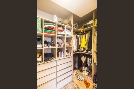 Apartamento para alugar com 96m², 2 quartos e 2 vagas Apartamento para alugar com 96m², 2 quartos e 2 vagasCloset da Suíte
