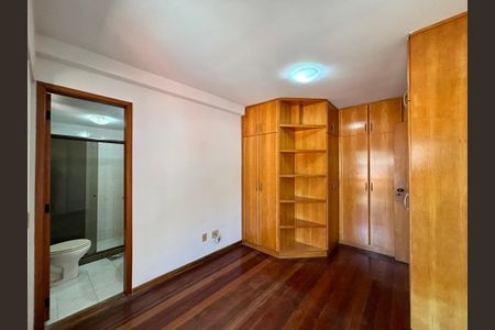 Apartamento à venda com 96m², 2 quartos e 1 vaga Apartamento à venda com 96m², 2 quartos e 1 vagaSuite